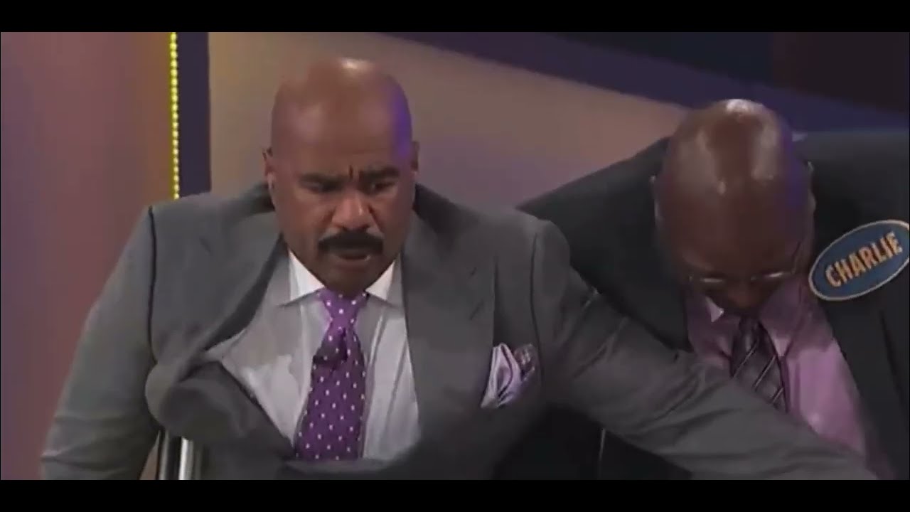 Steve Harvey makes fun of a dude with crutches 🩼