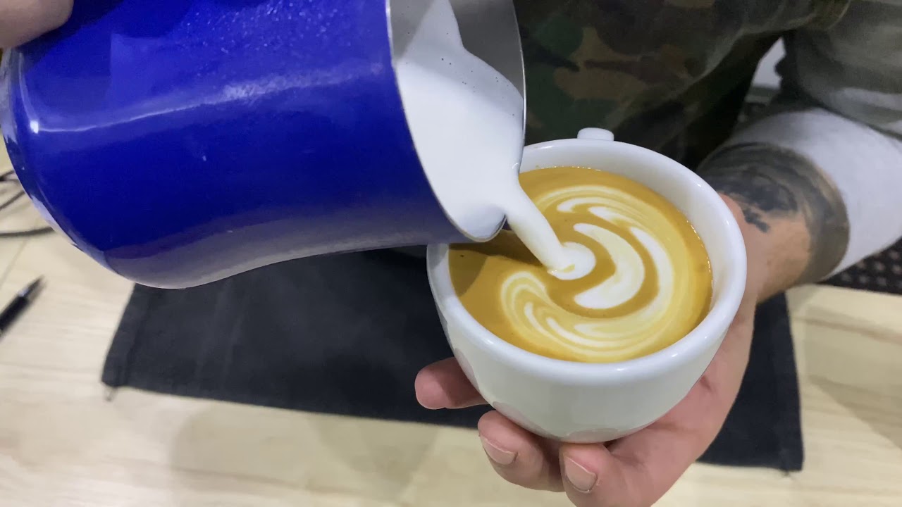 Barista coffee roasters: how to make cappuccino latte art