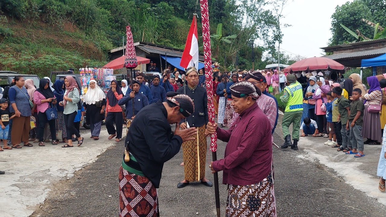 MISTERI JAMASAN PUSAKA SULTAN di Puncak Tertinggi Jogja, Suroloyo