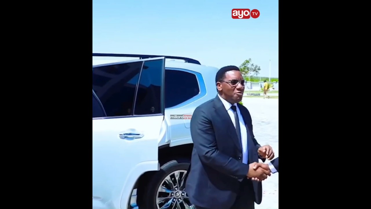 VIDEO: MHE. PAUL MAKONDA NA VIONGOZI MBALIMBALI WAFIKA OFISI YA WIZARA YA HABARI NA KUPANDA MITI