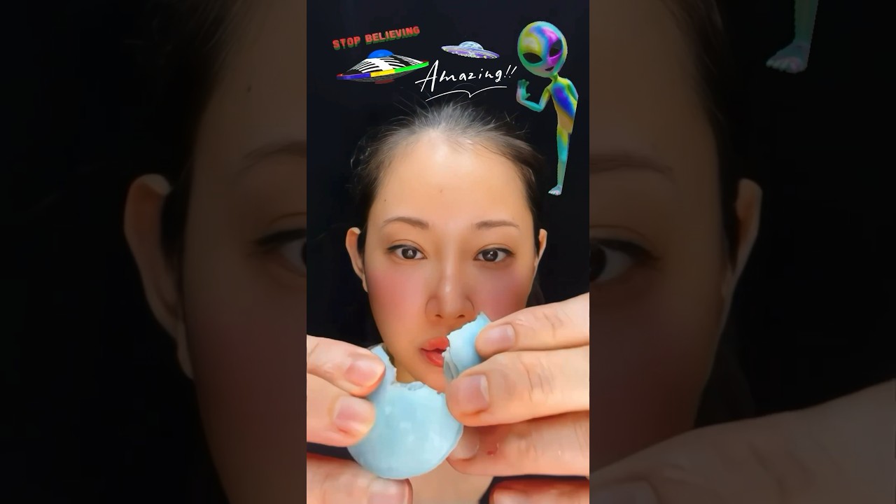Accidentally ate a flying saucer🛸#asmr #candy #shorts