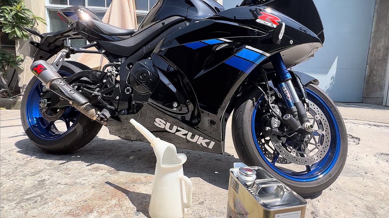 TROCANDO O ÓLEO DA MINHA MOTO | SUZUKI GSX R1000R
