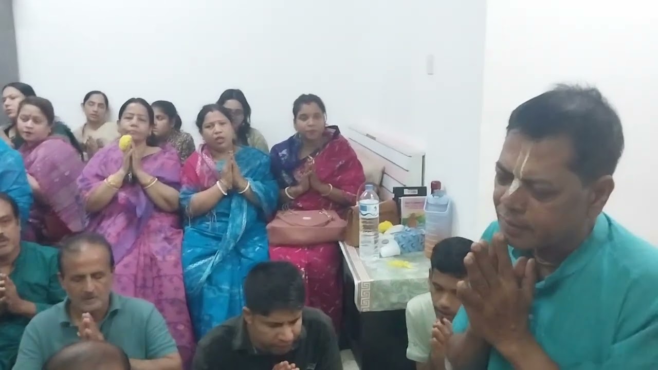 হরেকৃষ্ণ ভক্ত সংঘের আনন্দের মুহূর্ত