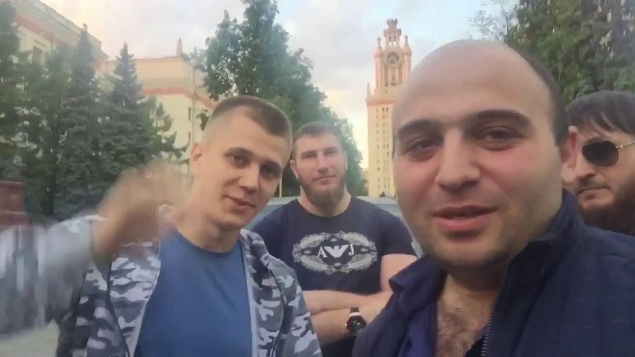 Чеченцы меня и Нежданного Бойку приняли на сходке