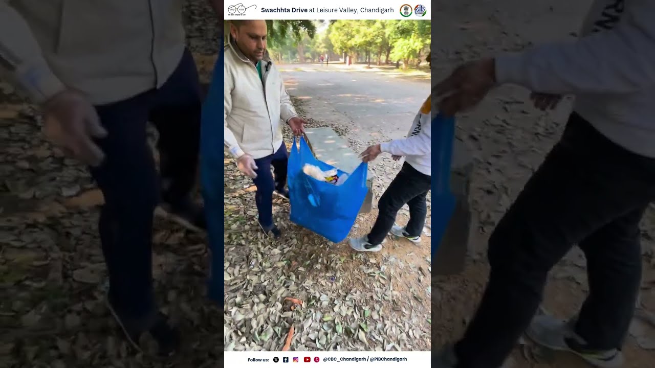 PIB Official Shares Views While Participating in Swachhta Drive