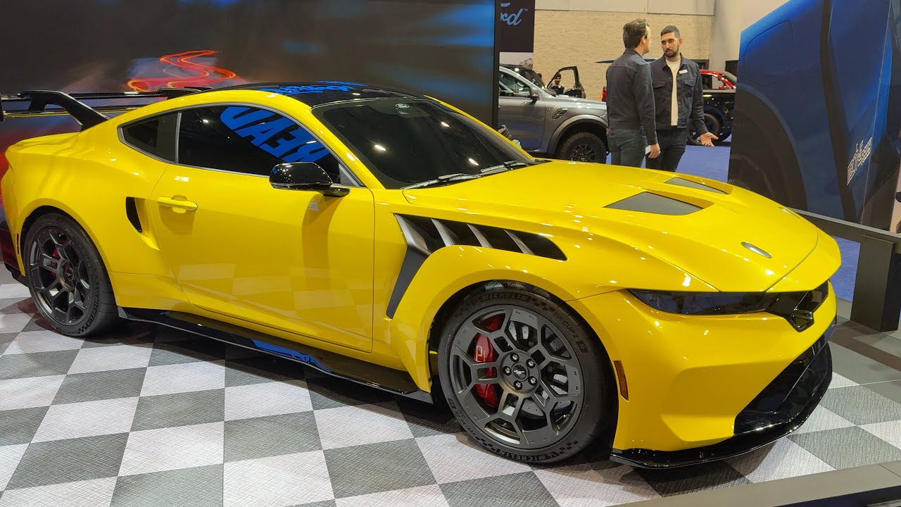 Canadian International AutoShow Walking Tour in 4k. 