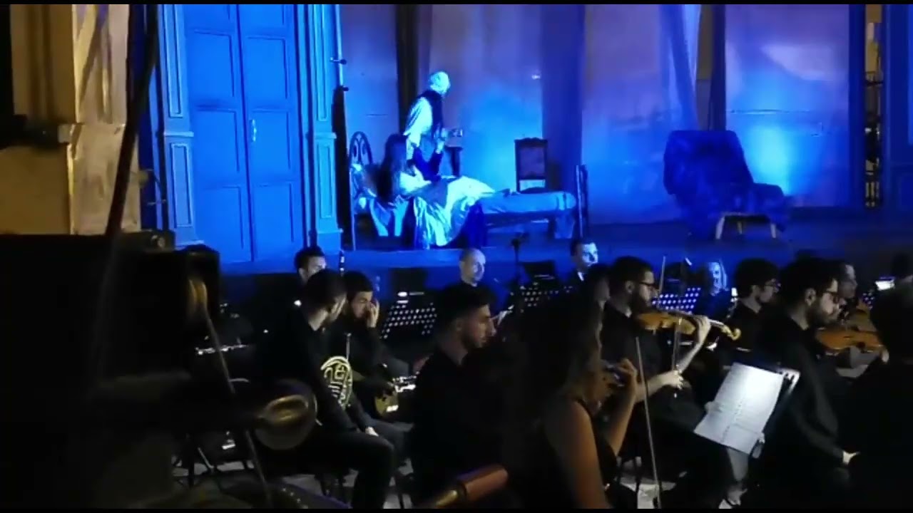 Deborah Colangelo Mezzosoprano - Interpreta Annina nell'Opera 