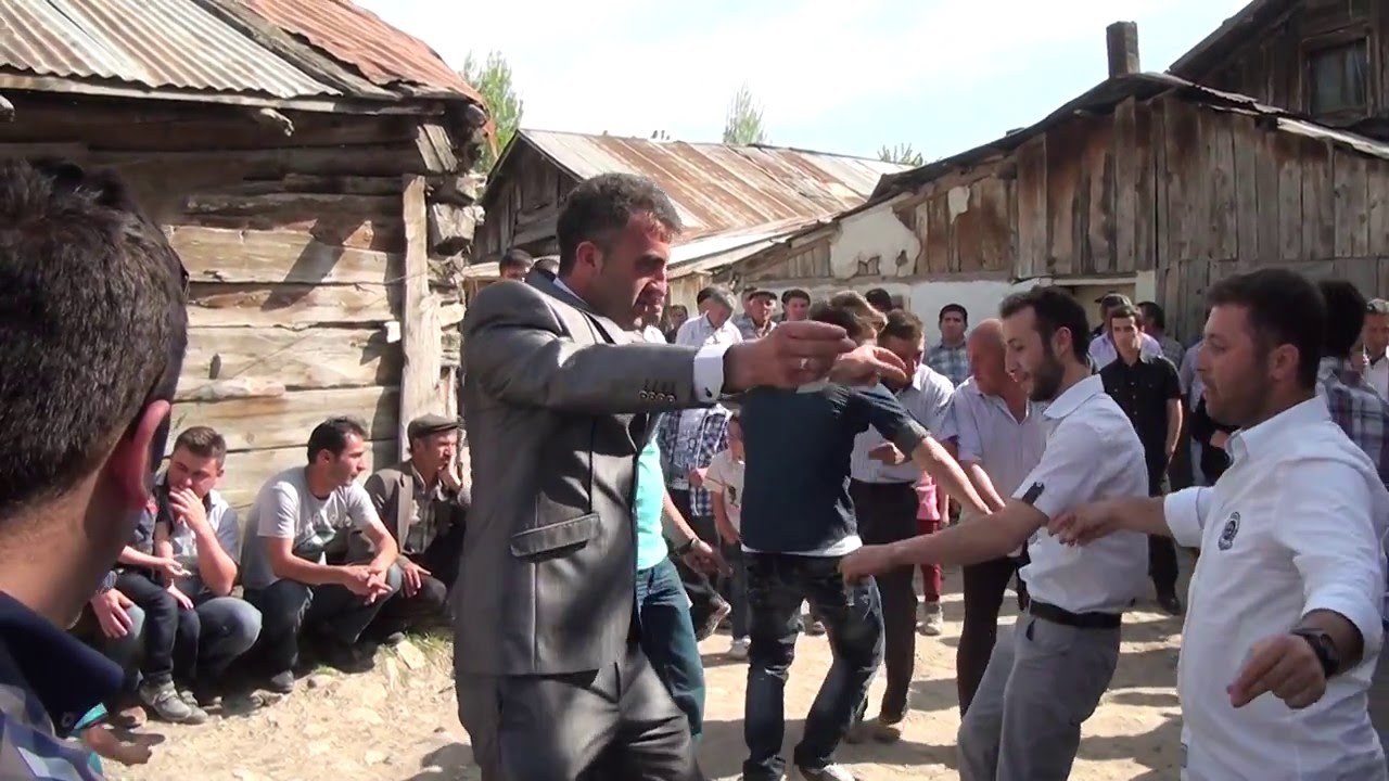 KÖY DÜĞÜNÜ