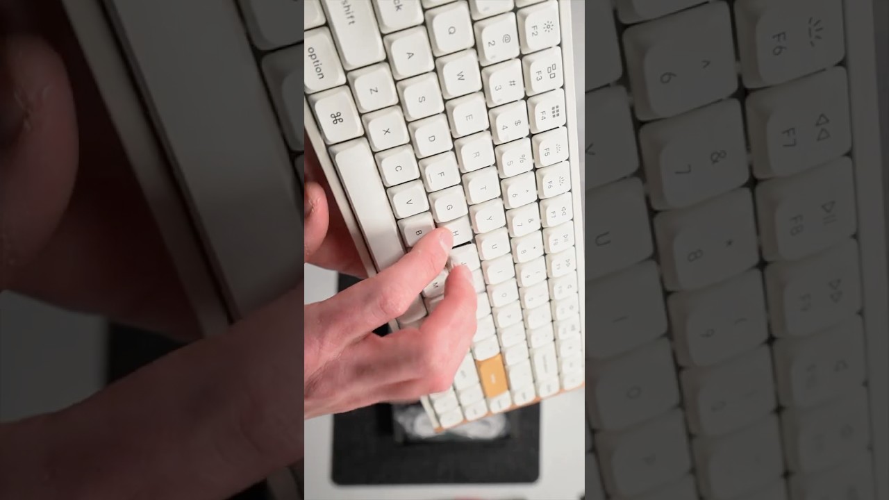 Ta klawiatura magnetyczna pozwala na personalizację każdego klawisza