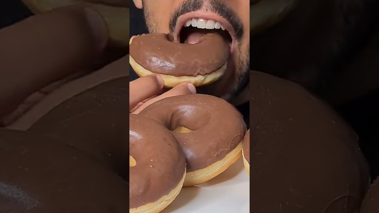ASMR CHOCOLATE DONUTS (SOFT EATING SOUNDS) NO TALKING MUKBANG