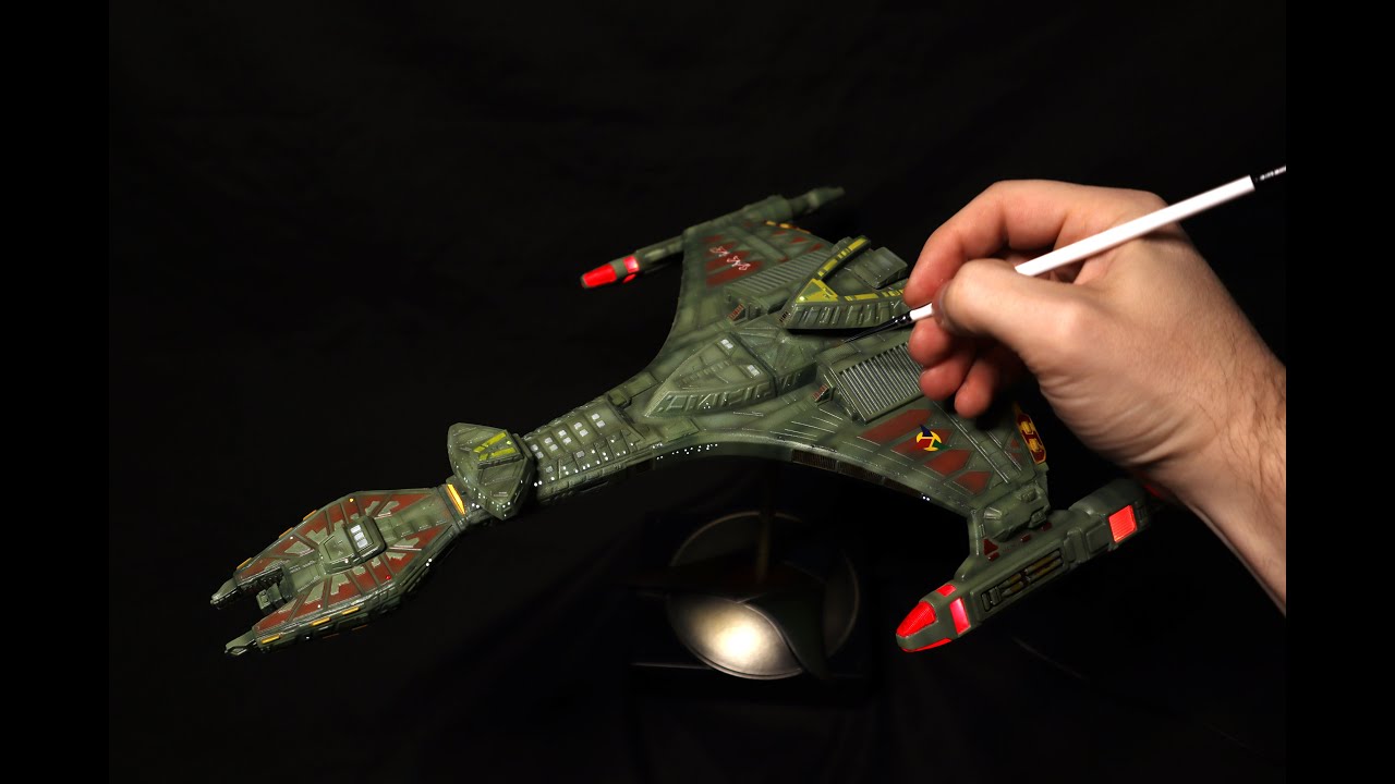 Klingon Vor'Cha Battle Cruiser With Lights!