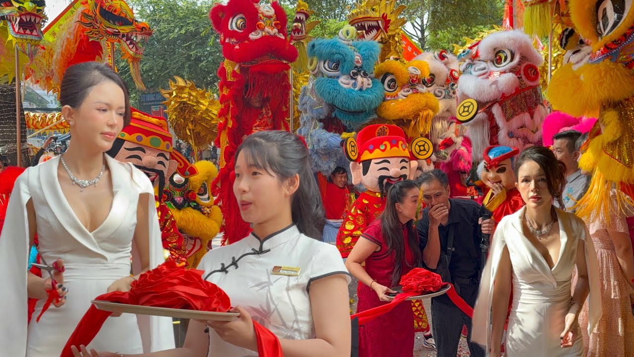 Lần Đầu Thấy Nhơn Nghĩa Đường | Tinh Anh Đường Cùng Múa Khai Trương Nhà Hàng Tiệc Cưới Thuận Kiều