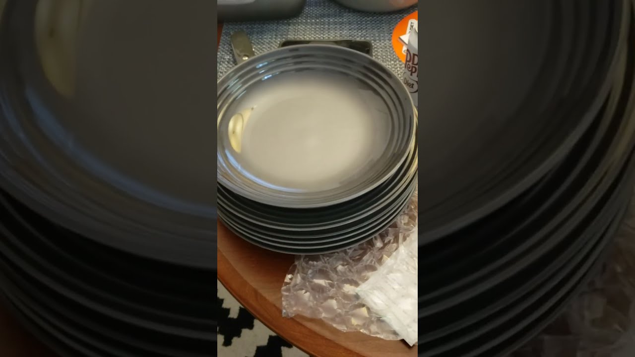Le Creuset mystery box unboxing -- Minneapolis, Sept. 21, 2023