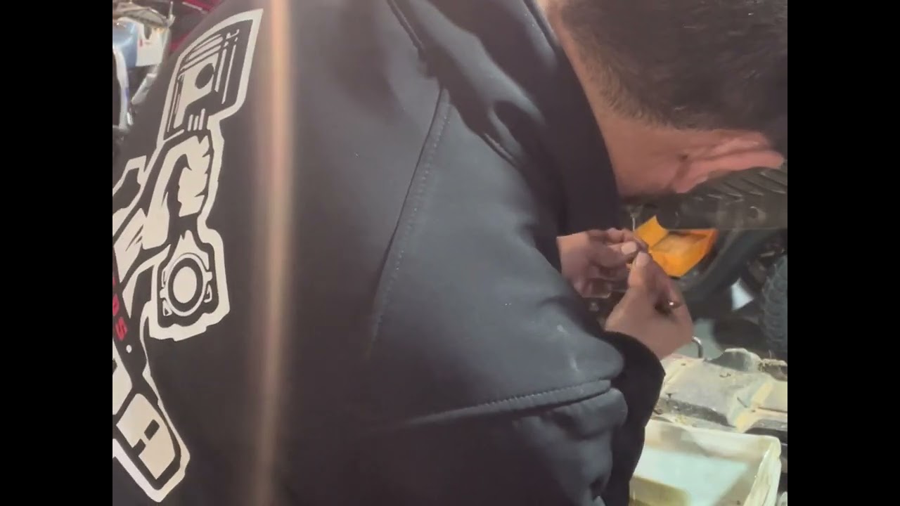 Cómo cambiar el aceite a una #stark varg 🛠️✊✌️