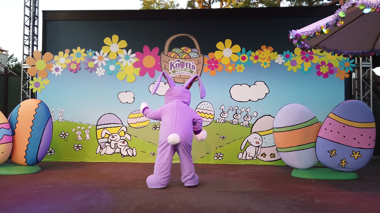 Hop into Easter with SNOOPY! // Knott's Berry Farm
