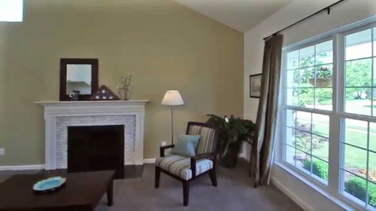 1714 Pinecone Court - Living Room