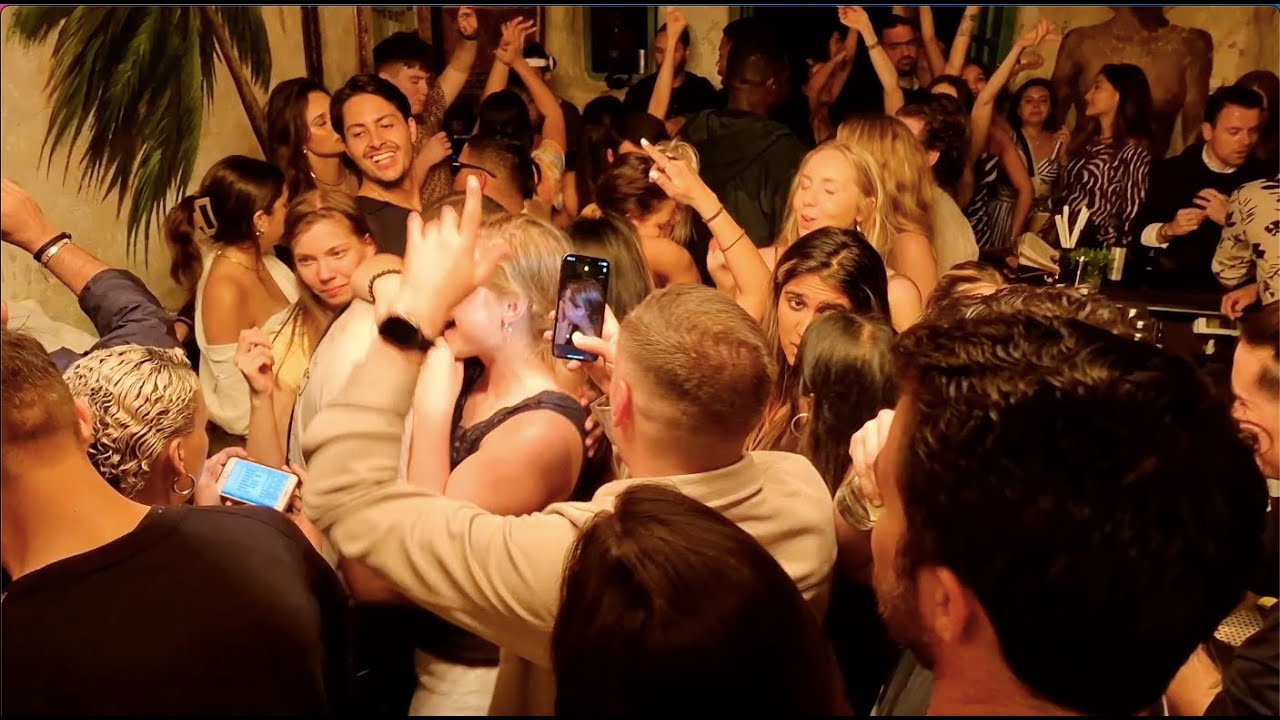 How to Party in Mykonos 🇬🇷 | Mykonos Is Wild | Mykonos nightlife 4k tour #mykonos #greece