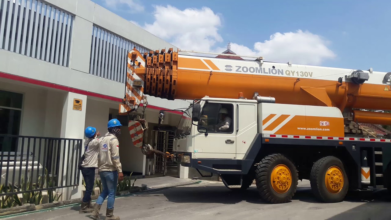 Proses memasukan zoomlion 130t di sgm jogja