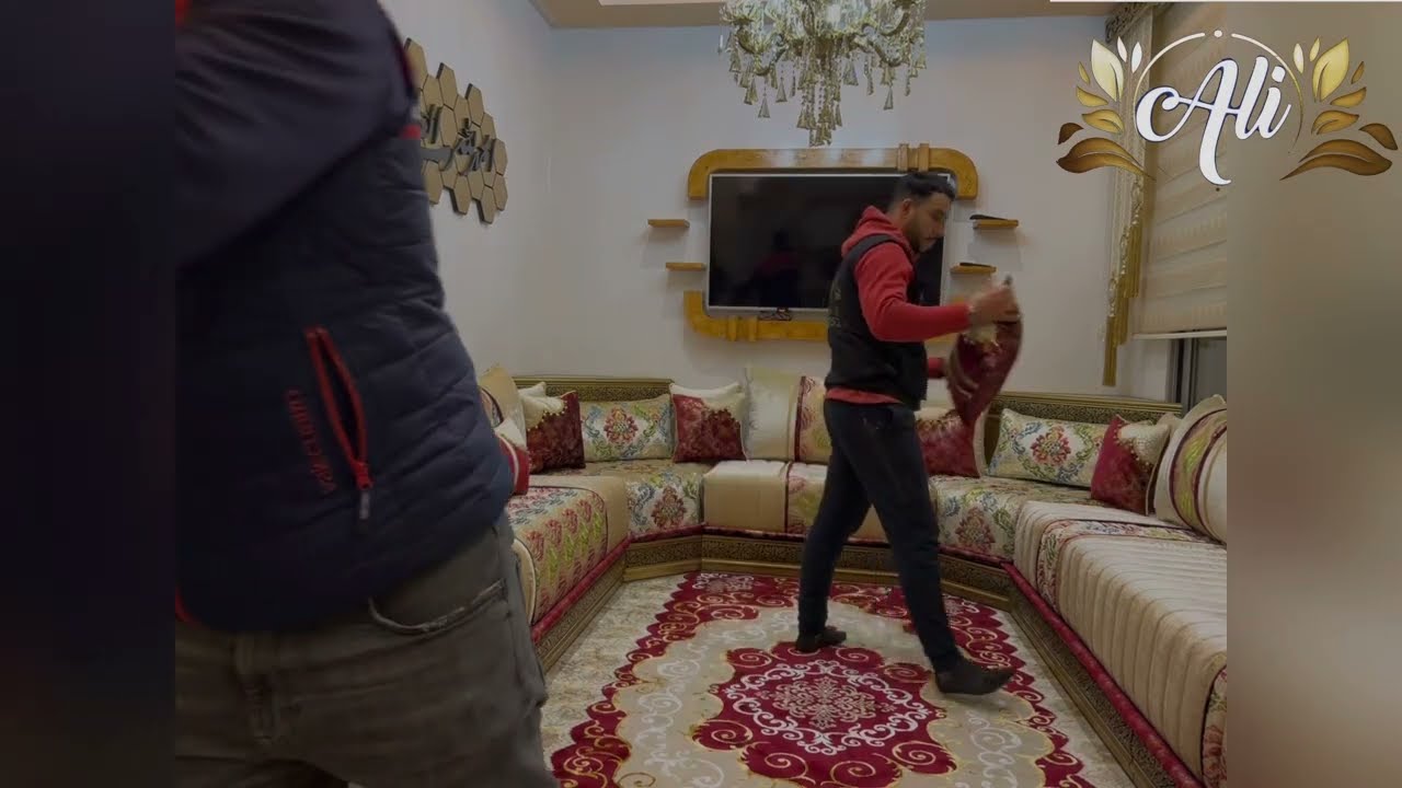جديد الصالونات المغربية العصرية 2022. ابتكارات جديدة والوان دافئة.