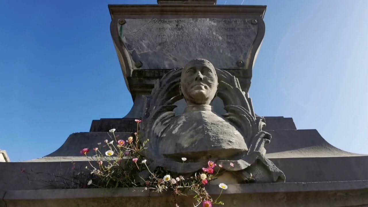 INSIDE THE MAUSOLEUM With Open COFFIN And Creepy Woman In Black Waiting
