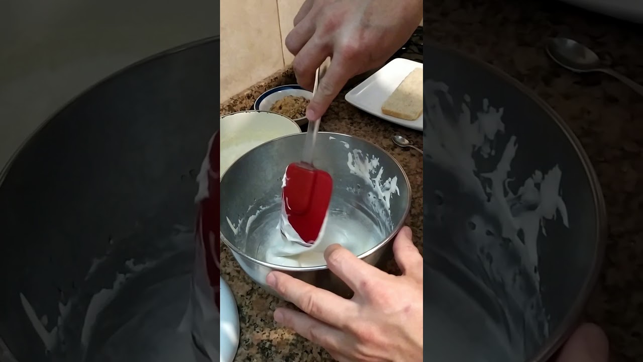 Parfait al whisky con praliné de almendras