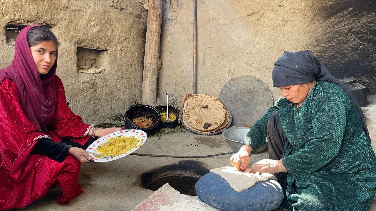 AFGHANISTAN Village Cooking, A typical day of villagers.