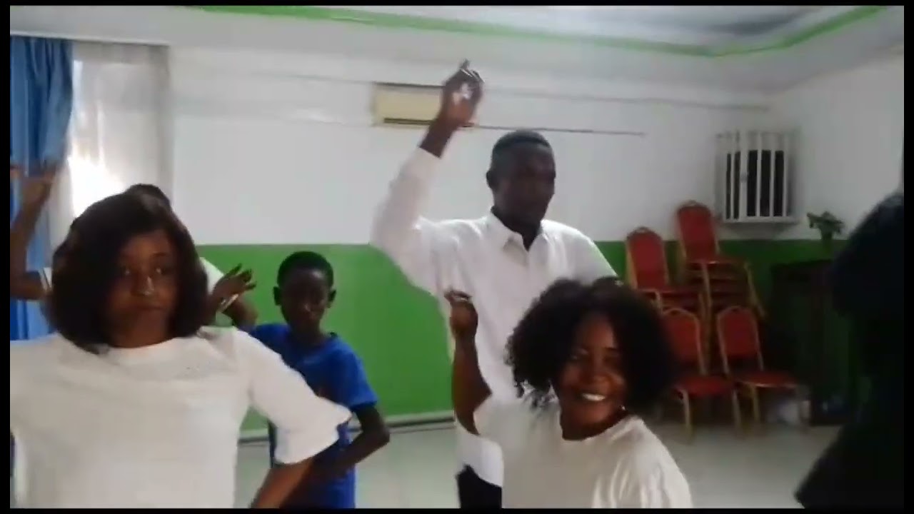 Danse Chrétienne (Pointe Noire 🇨🇬)-Le Règne du Christ est apparu-chant de louange🎉