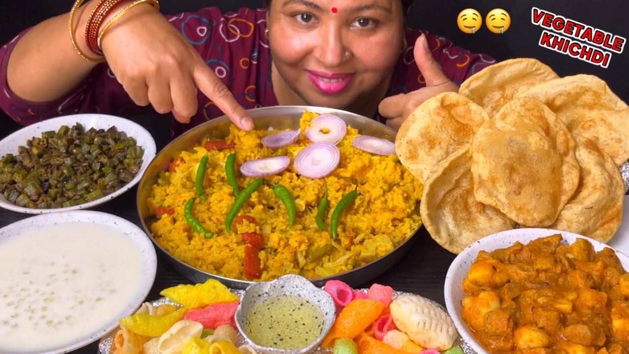 Eating Vegetable 🥕khichdi, Aloo Badi, Masala Bhindi, Saboodana Kheer, Poori I Foodie Gd