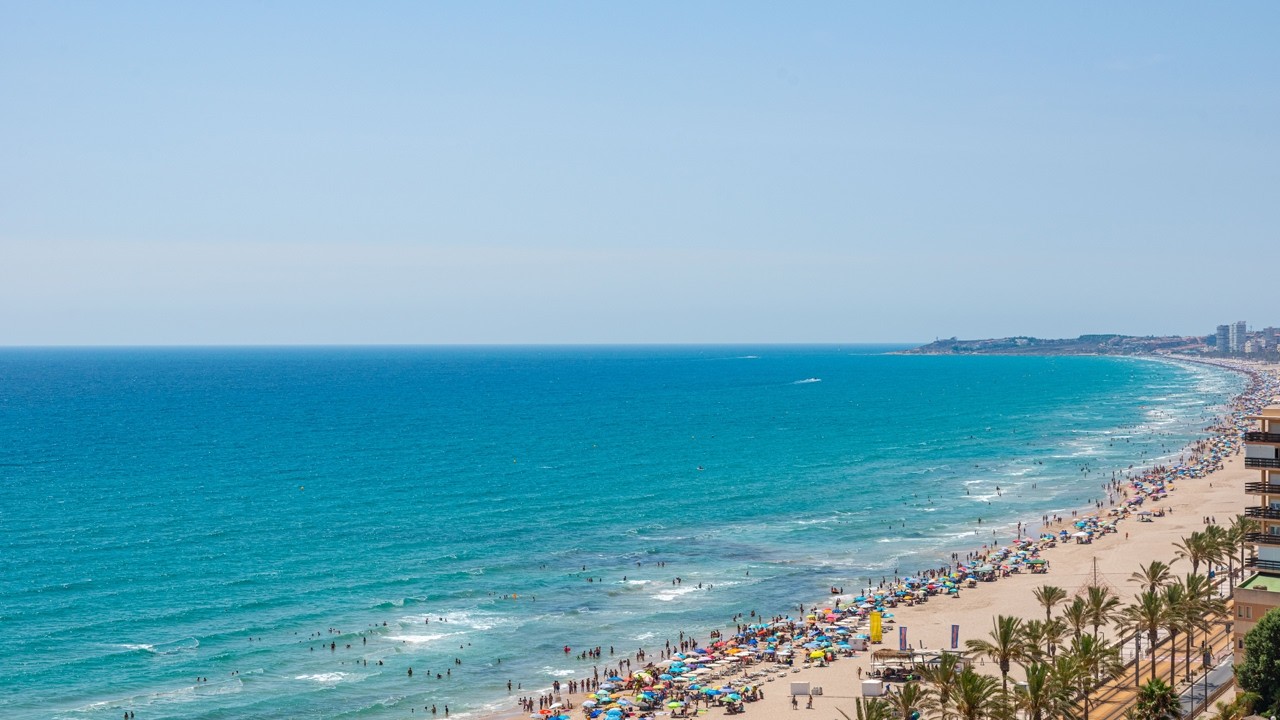 Beachfront Apartment in Playa Muchavista | 3 Beds | Sea Views | €495K