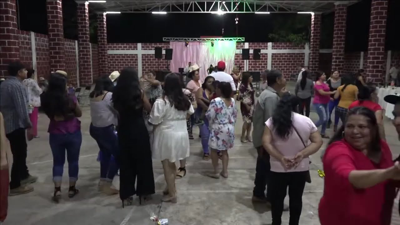 Así  Se Baila En La Mata De Platano Municipio De La Huacana Michoacan