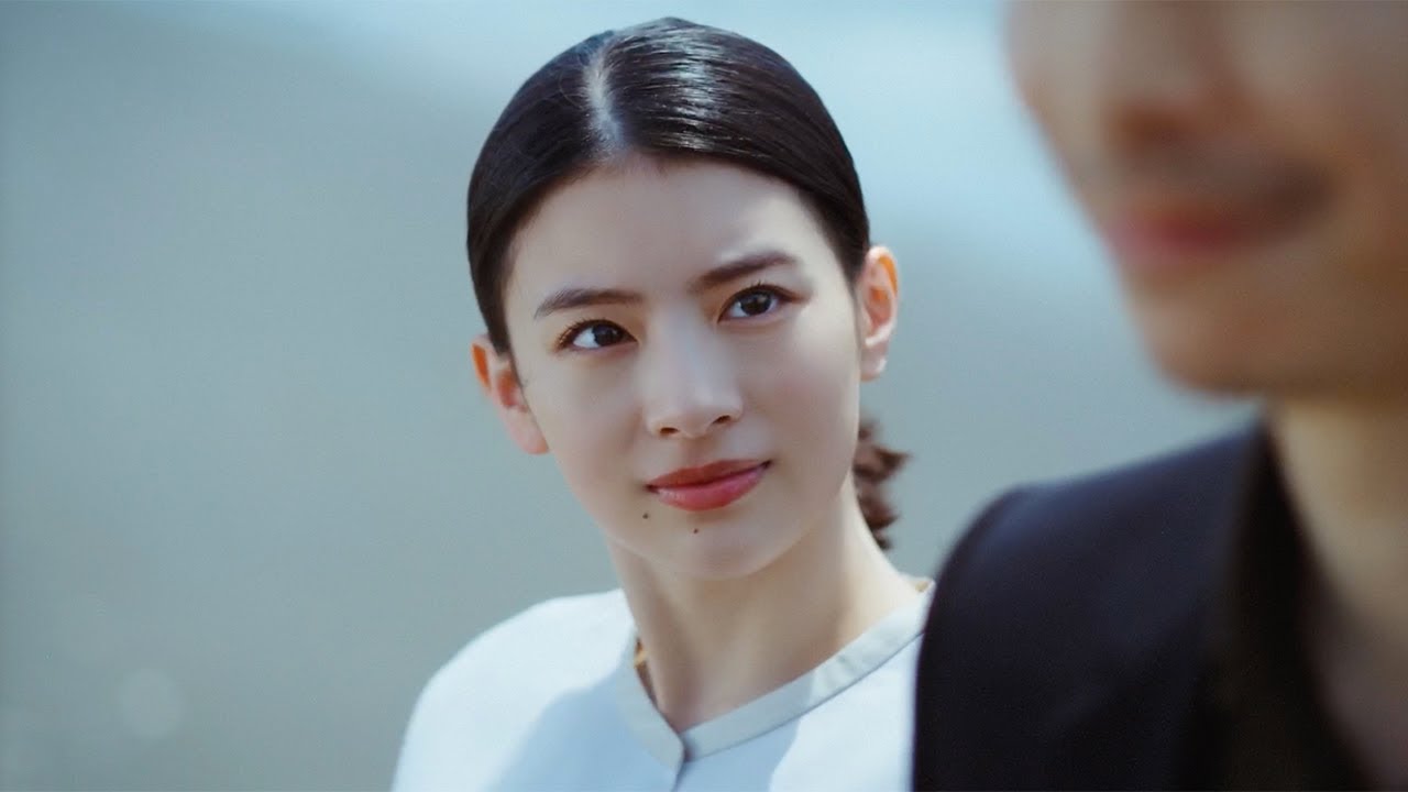 長谷川博己のまさかの“ダジャレ“に出口夏希はフリーズ　フジクラ新テレビCM