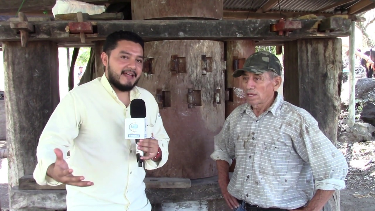 LA MOLIENDA EN AGUA BLANCA, ANAMORÓS | EL SALVADOR