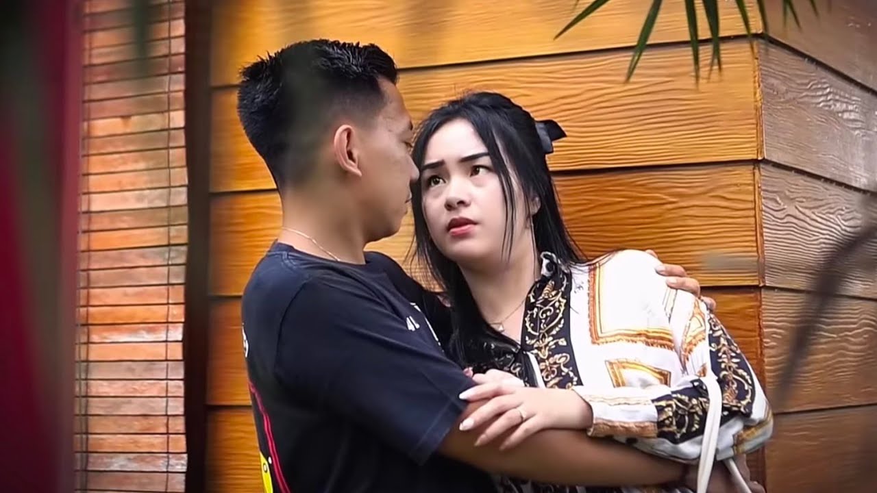 BENCI JADI CINTA!! MEKANIK GANTENG BIKIN HATIKU KESENGSEM!! ENDINGNYA BIKIN BAPER