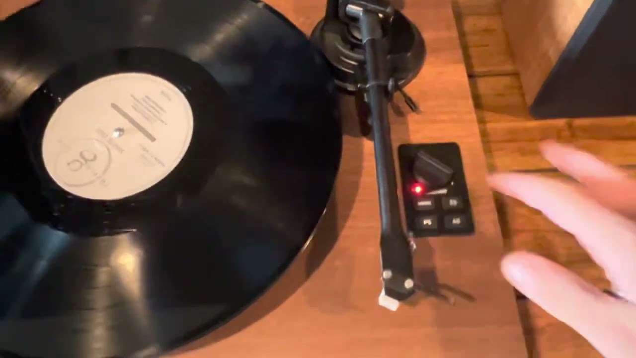 (Honest Review) 1 BY ONE Bluetooth Turntable