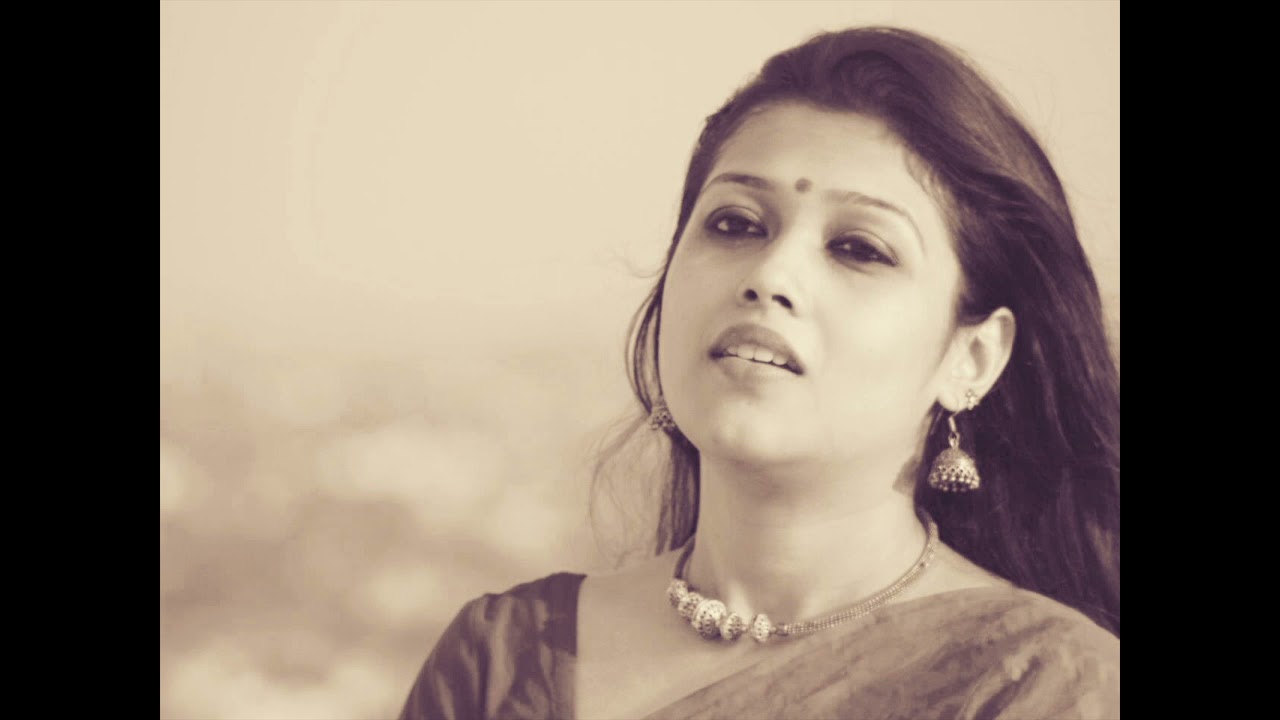 Oi Ashey Oi Oti- Priyangee Lahiry
