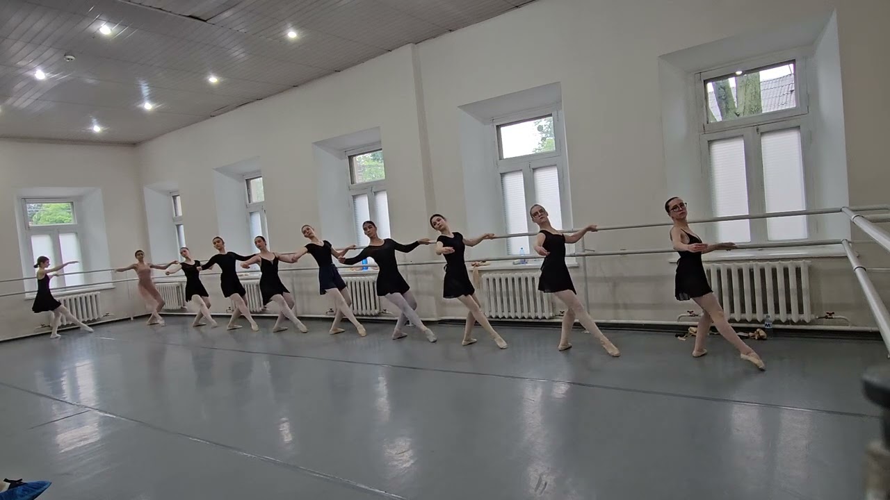 Balerina Ballet School, lectie deschisa de dans clasic, clasa a 2 de studii, mai 2025