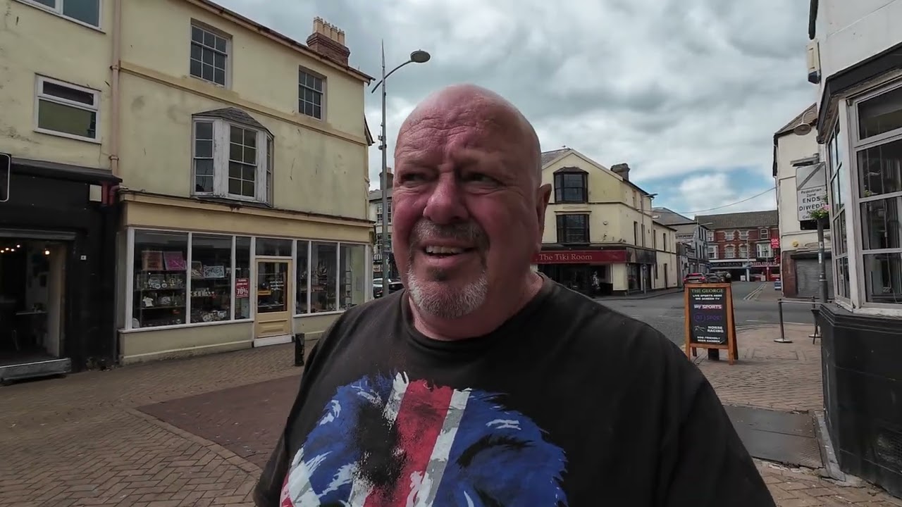 RHYL-BLOODY AWFUL!!