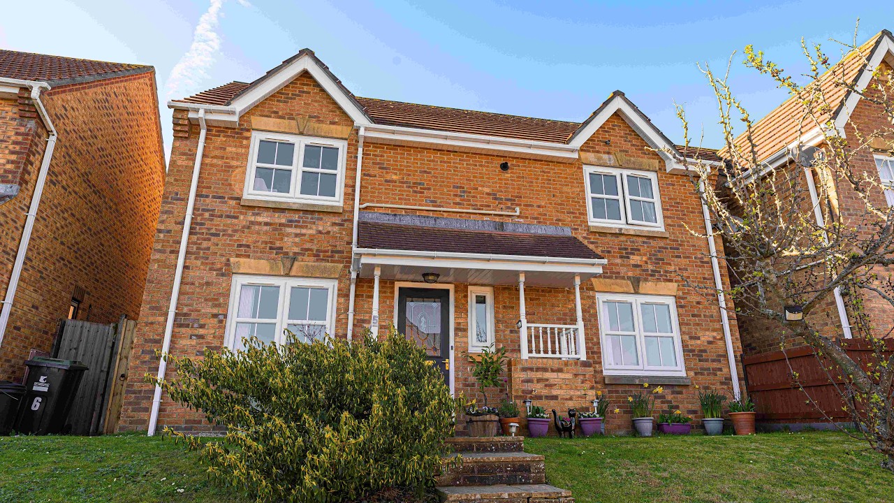 5 Rockfield Rise