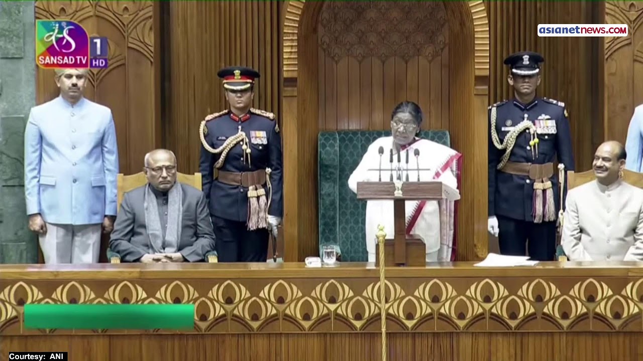 LIVE: राष्ट्रपति द्रौपदी मुर्मू ने बजट सत्र 2026 से पहले संसद के संयुक्त सत्र को संबोधित किया।