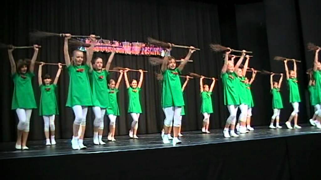 2008 Fantasy Girls von Dance United