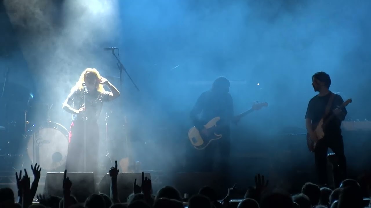Anneke Van Giersbergen  Port Zelande  MWE 14.03.2025    Saturnine  (  The Gathering cover )