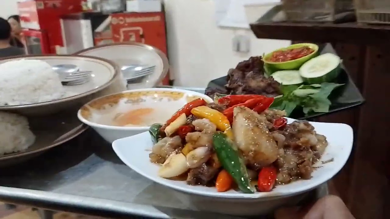 IGA BAKAR LEGEND SEHARI BISA HABIS 200 KILO