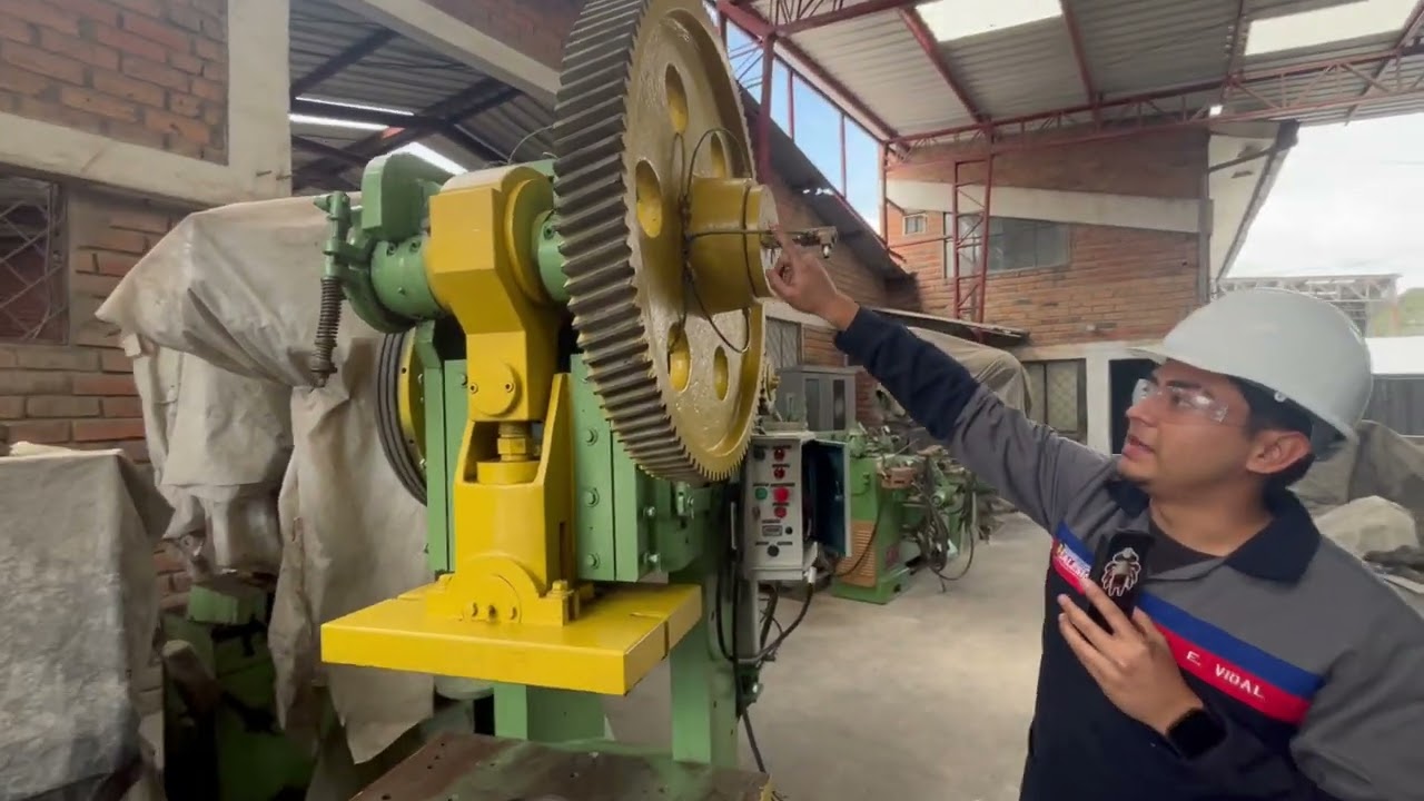 Aplicación de sistemas electroneumáticos o electrohidráulicos con control PLC en la industria