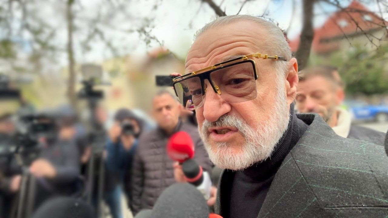 Gigi Becali, la slujba de &icirc;nmorm&acirc;ntare a lui Mircea Lucescu: &bdquo;Nimeni nu a spus asta, o spun eu acum