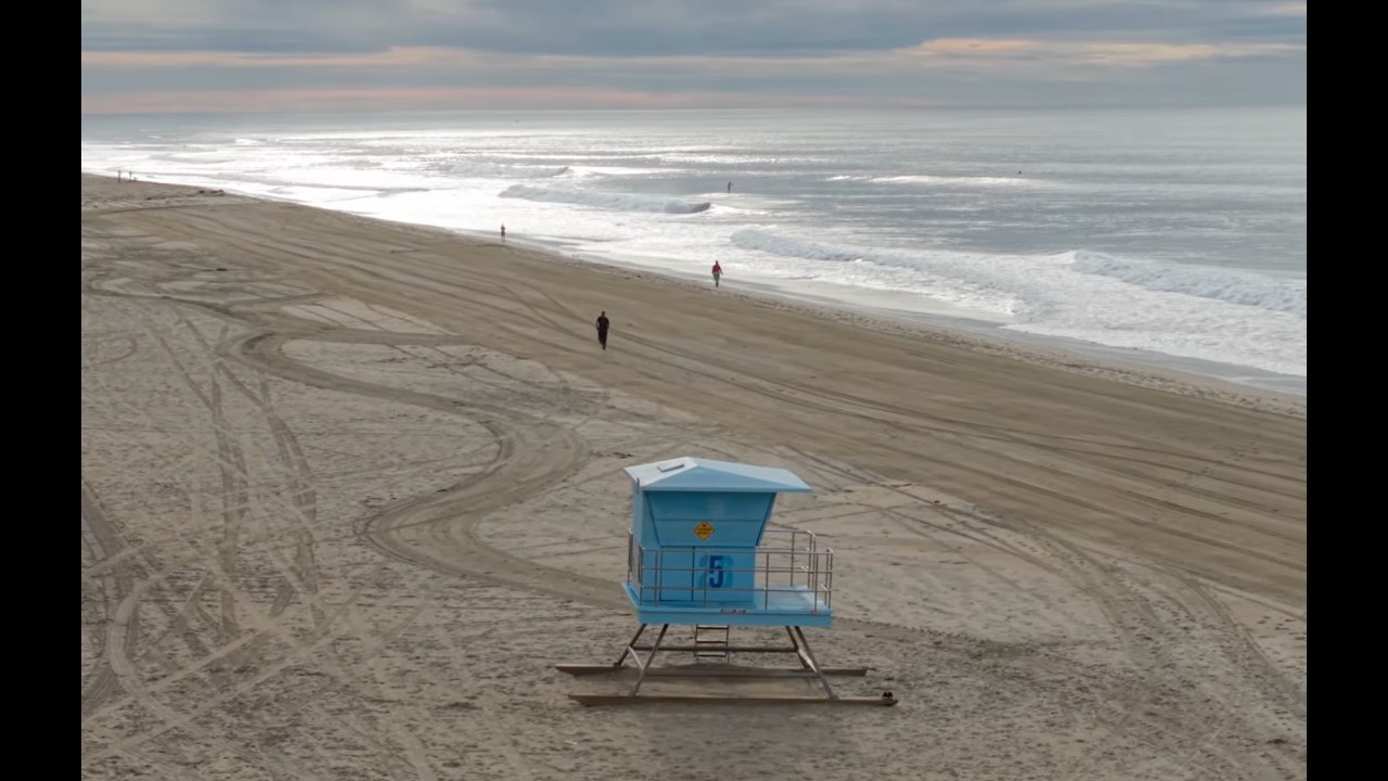 Overcast morning on the beach - January 6, 2026