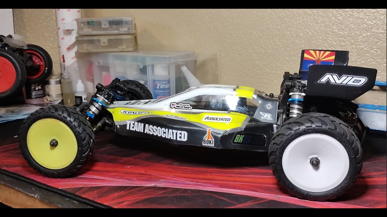 Команда Associated RB10