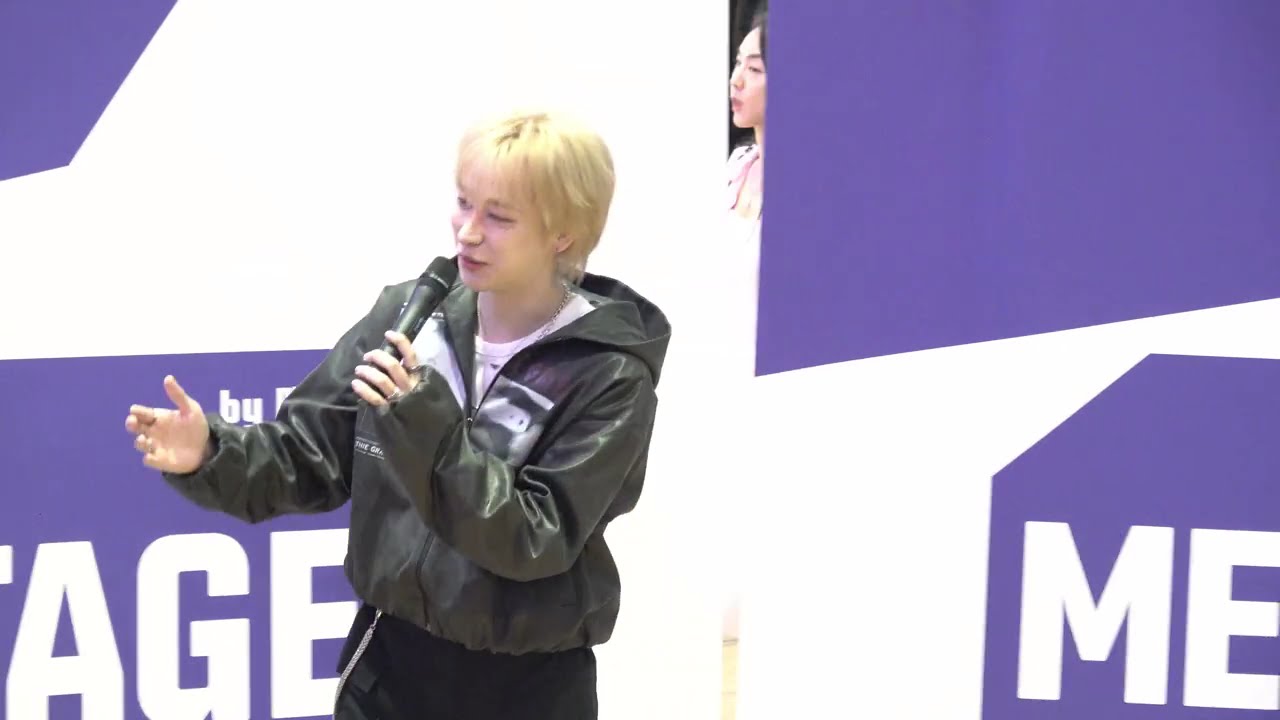멘트 곡소개 팀소개.   아이돌보이그룹QQQ - 코엑스 메가박스 스퀘어광장  라이브 .