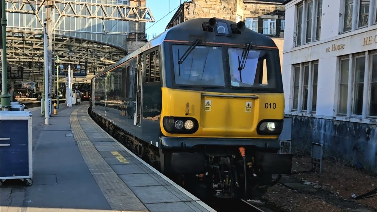 Caledonian Sleeper Class 92's departing Glasgow Central