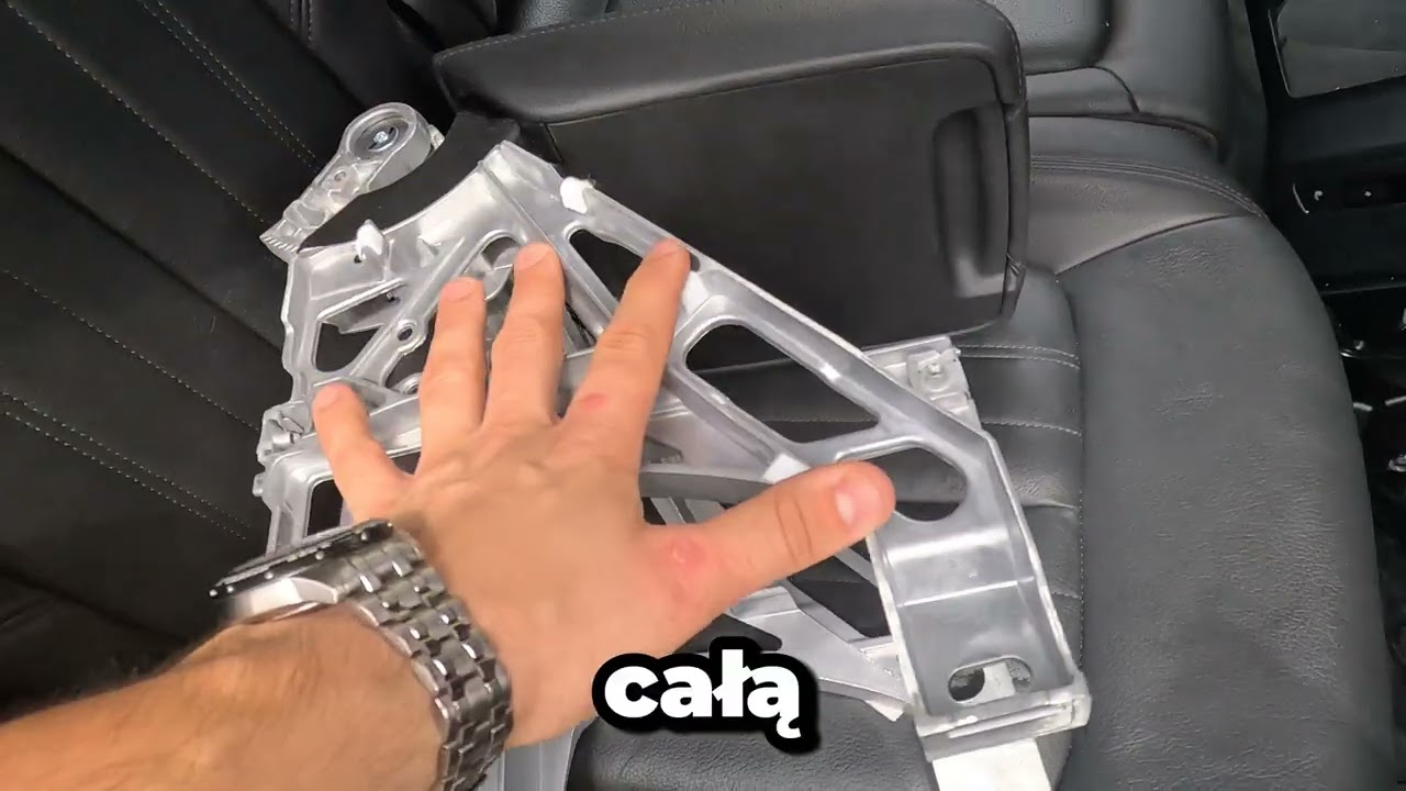 Tylko podłokietnik? 5 godzin grzebania w Audi Q5! 🤯