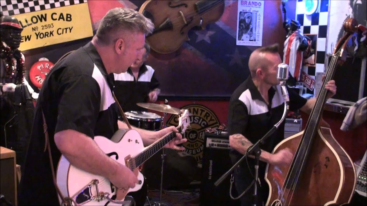 Black Cat Trio '' guitar boogie shuffle ''   @ Rockwell's Diner Runcorn